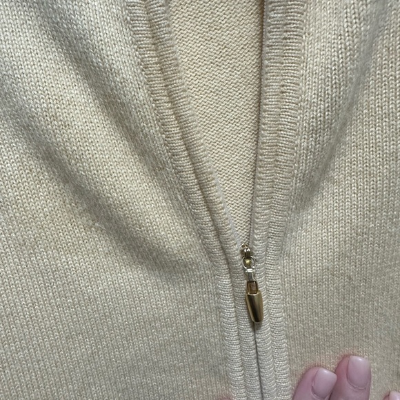 St. John soft Yellow Cashmere Blend Full Zip Up Sweater Size Small EUC - Picture 4 of 6